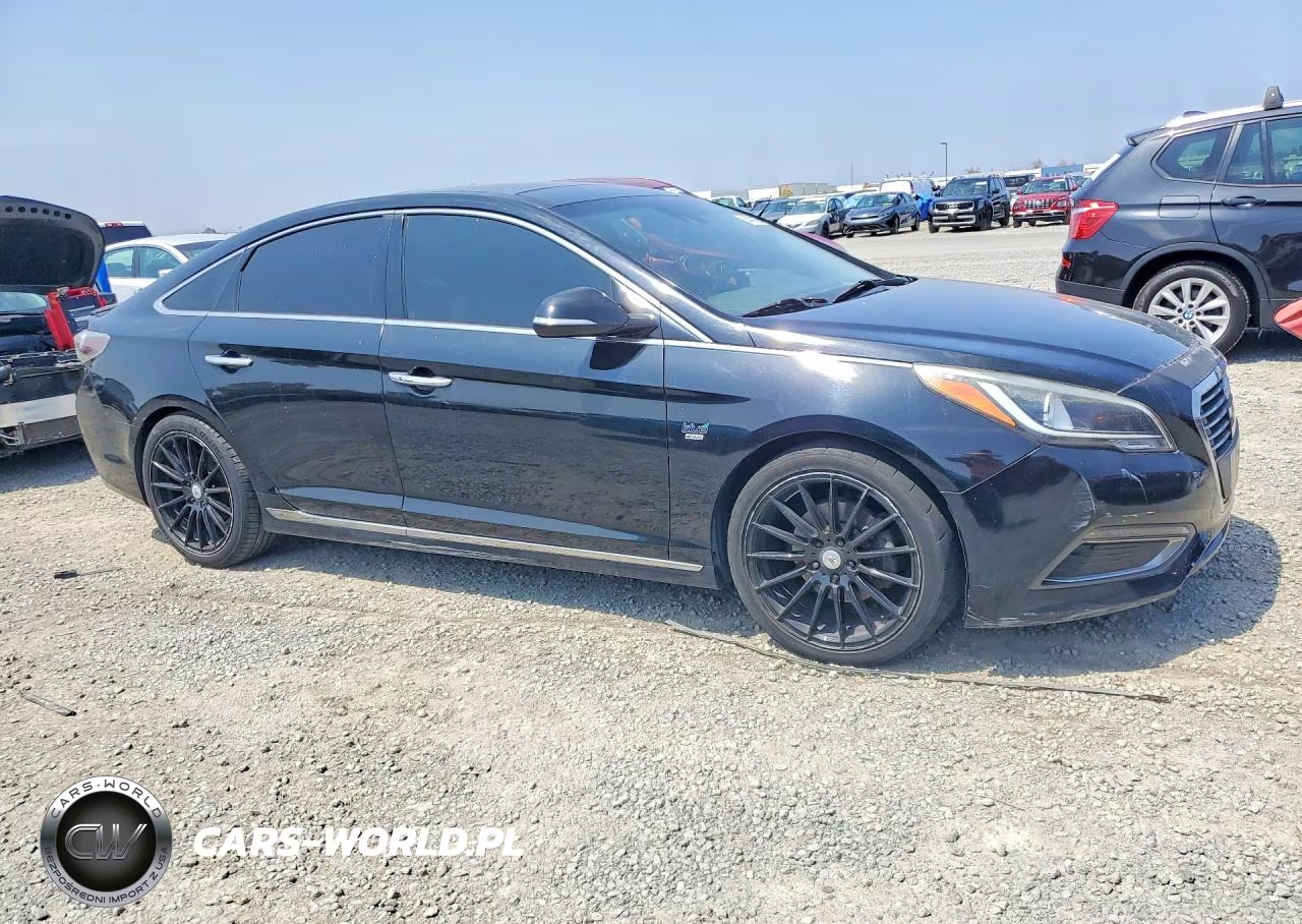 2016 Hyundai Sonata Hybrid Limited VIN:KMHE34L11GA033534 - 4