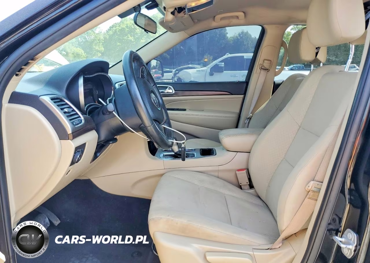 2018 Jeep Grand Cherokee Laredo VIN:1C4RJEAG1JC447661 - 7