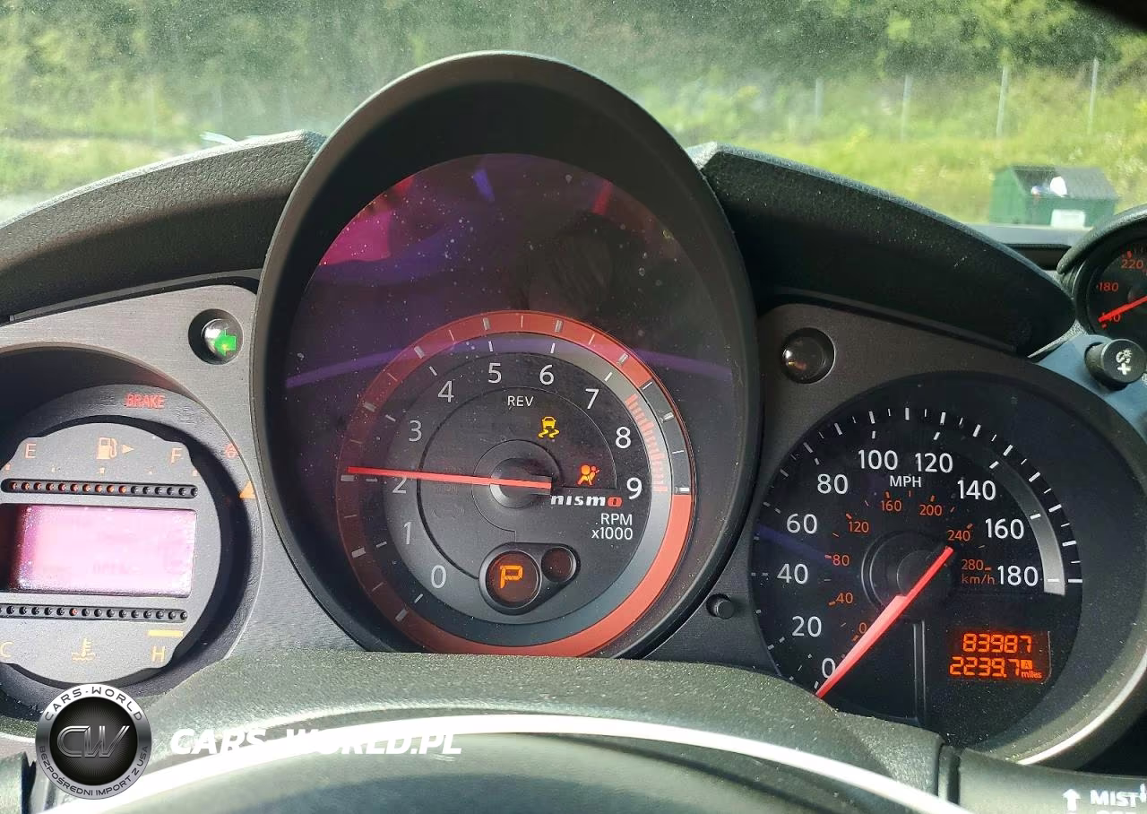 2018 Nissan 370Z Nismo Tech VIN:JN1AZ4EHXJM572125 - 9