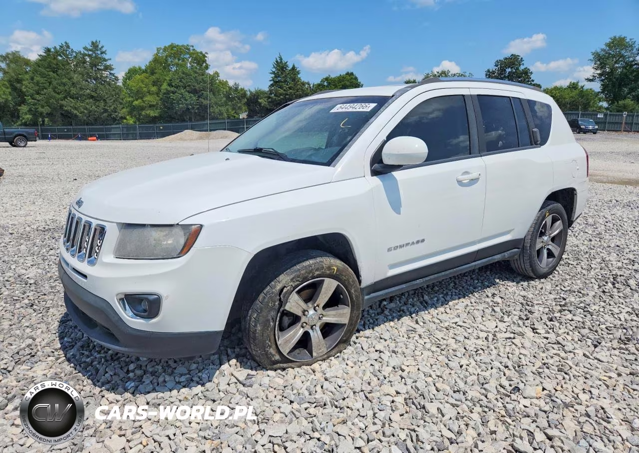 2016 Jeep Compass Latitude VIN:1C4NJDEB7GD558838 - 1