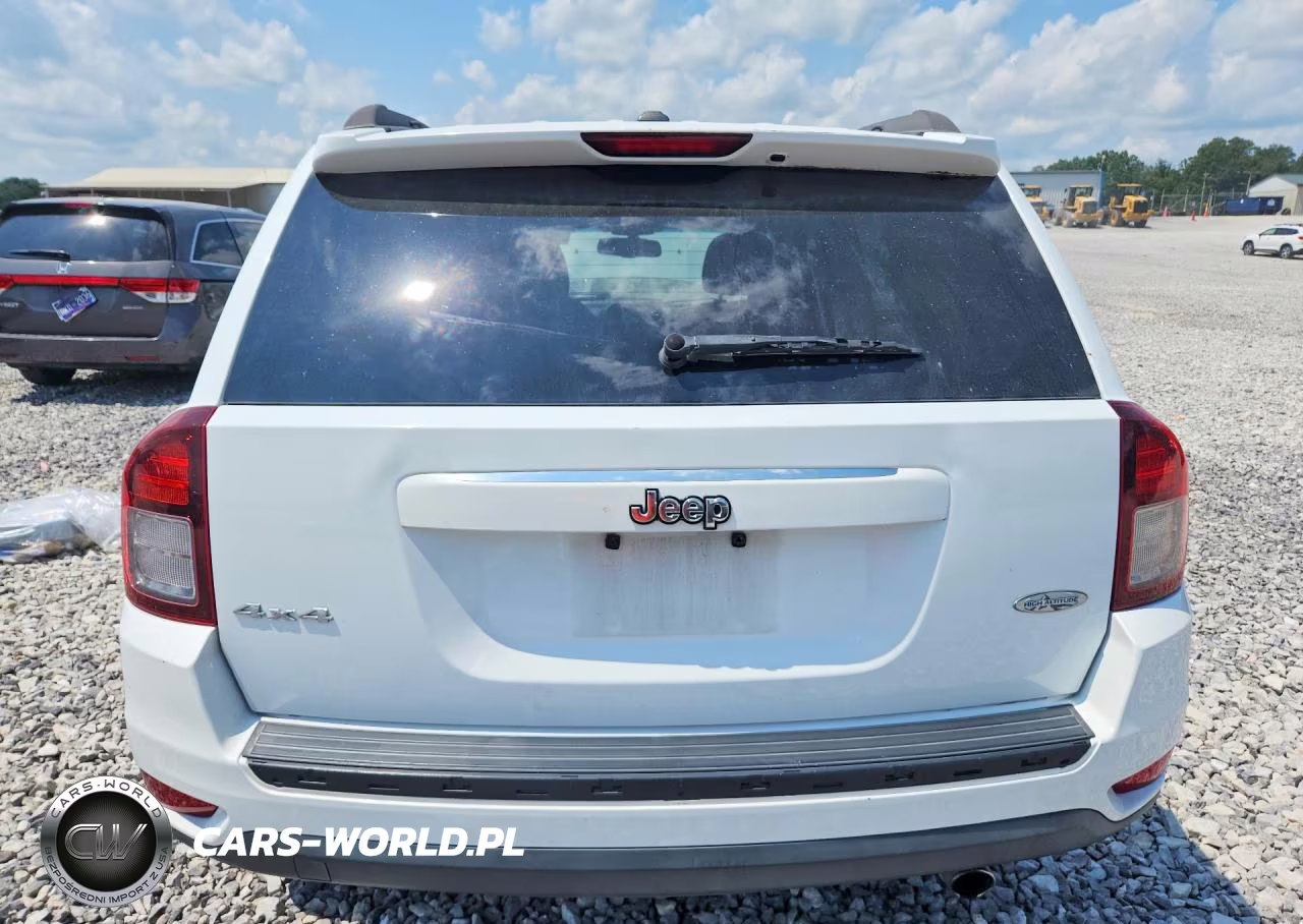 2016 Jeep Compass Latitude VIN:1C4NJDEB7GD558838 - 6