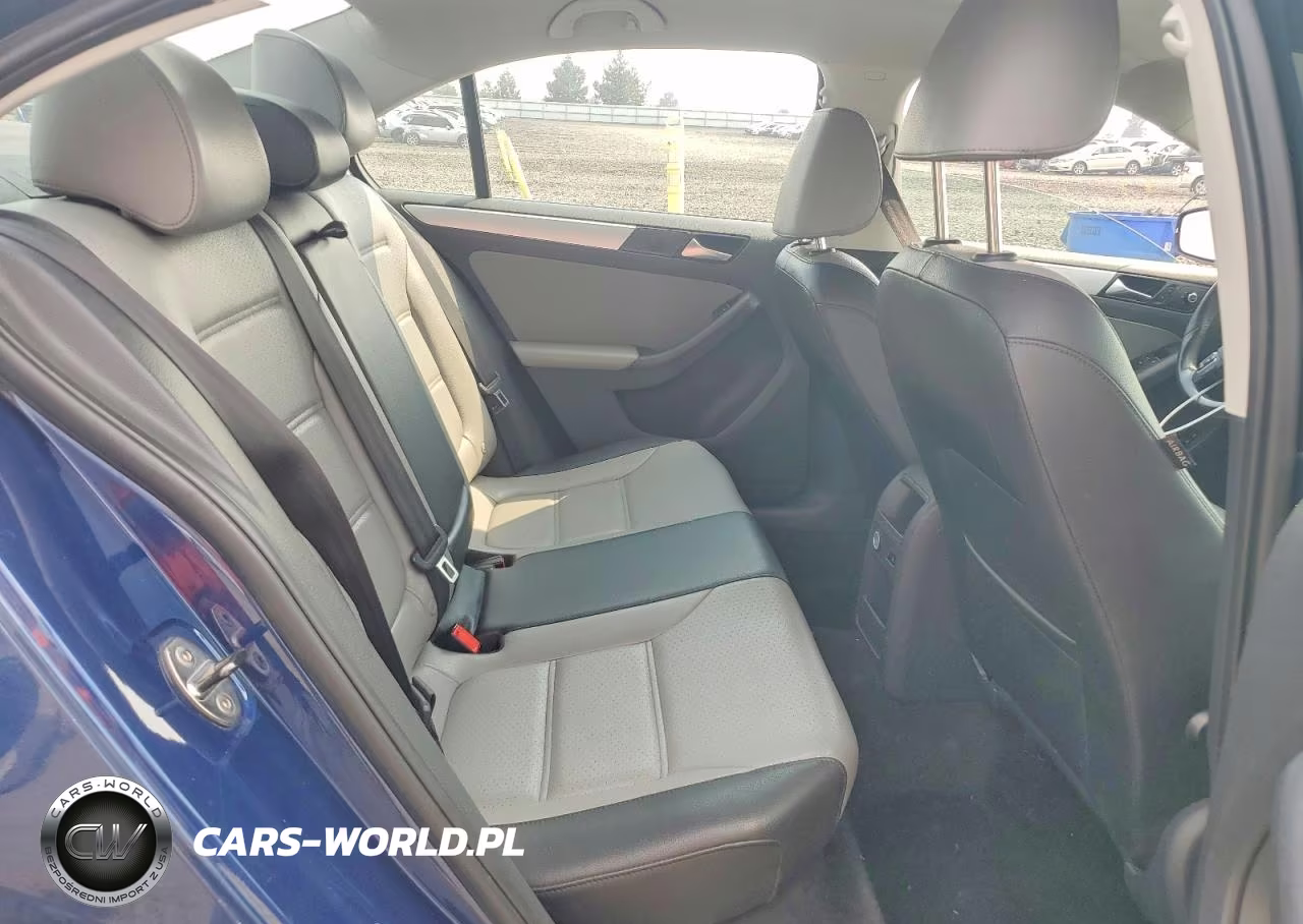2013 Volkswagen Jetta Hybrid VIN:3VW637AJXDM295156 - 10