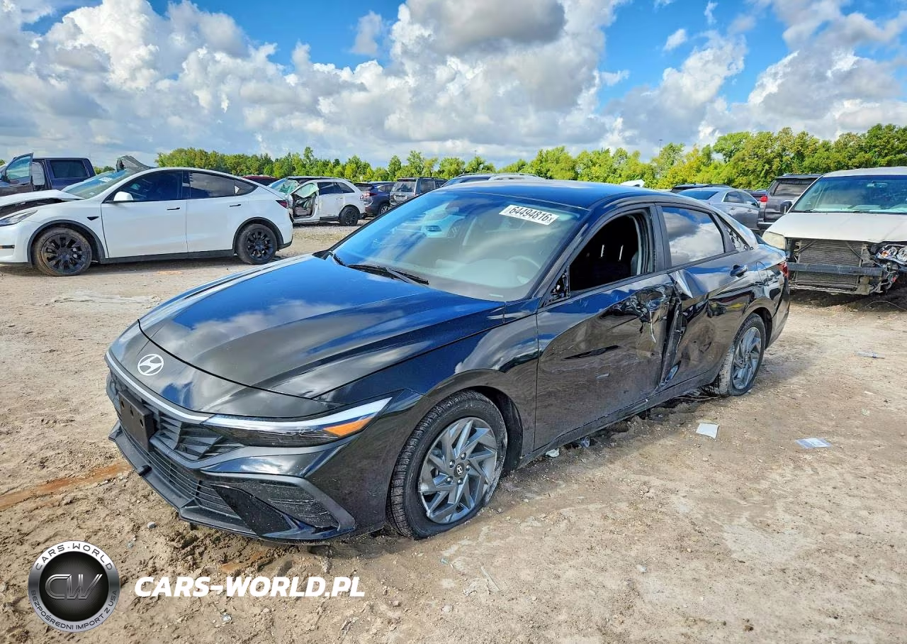 2024 Hyundai Elantra Blue