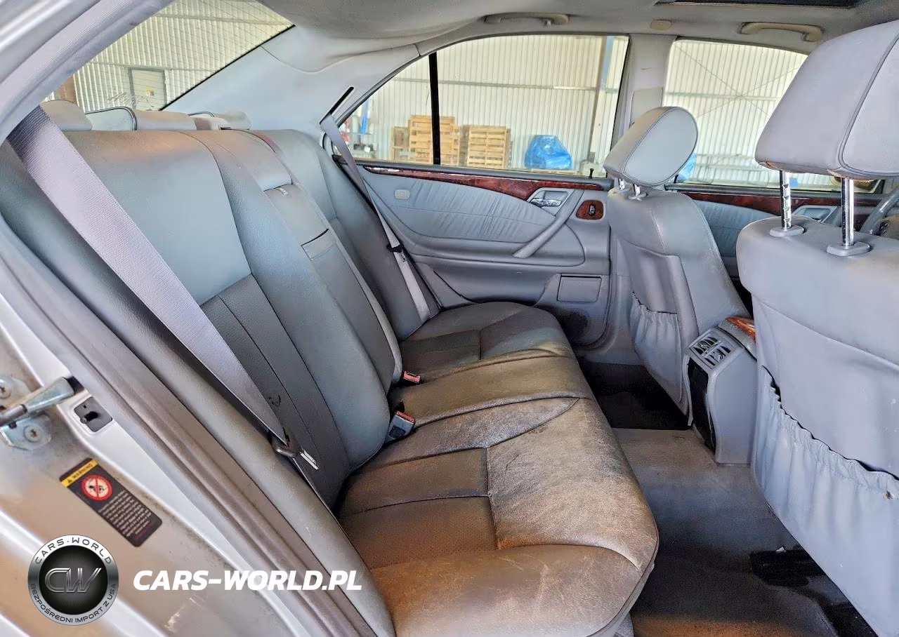 2000 Mercedes-Benz E 320 VIN:WDBJF65J8YB000558 - 10
