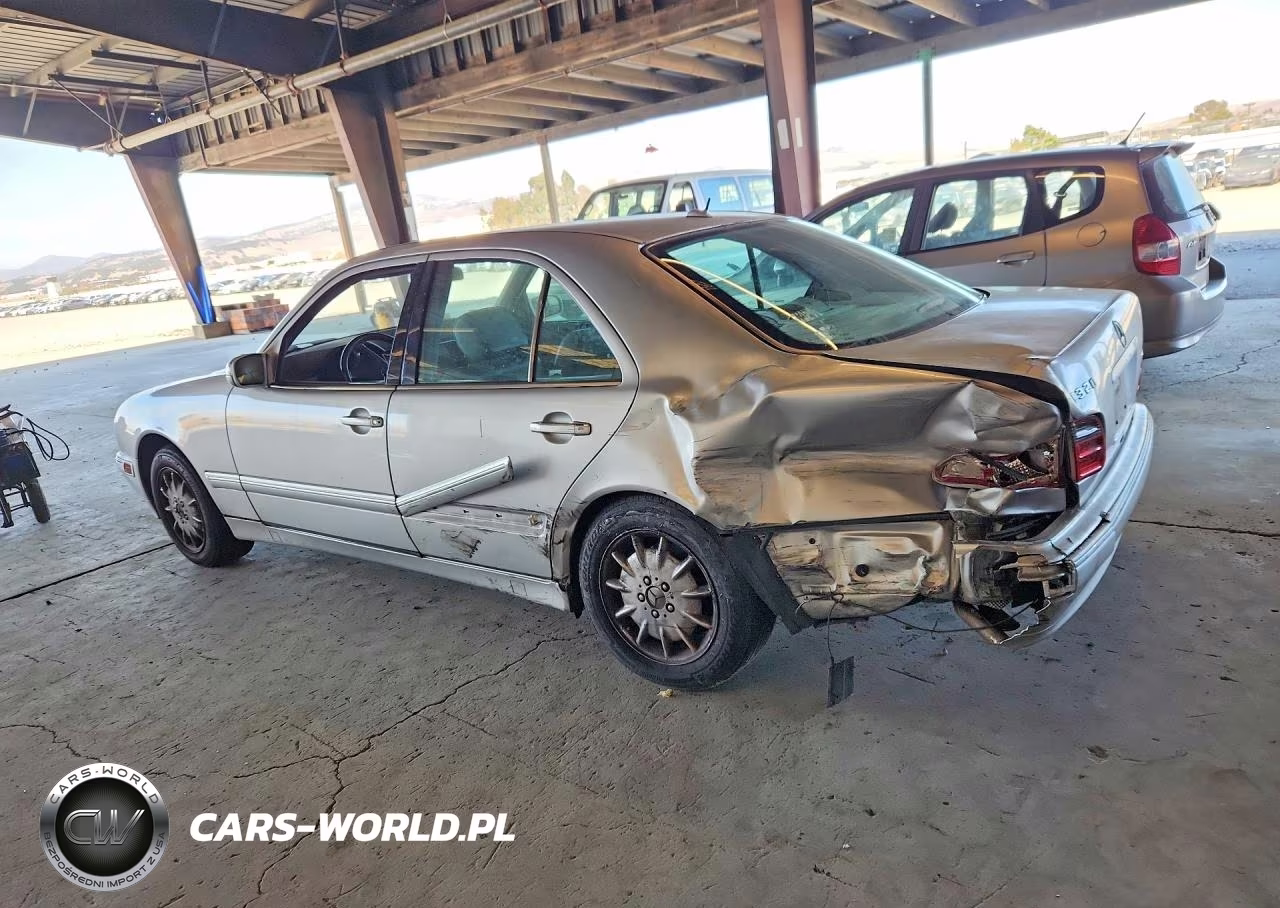 2000 Mercedes-Benz E 320 VIN:WDBJF65J8YB000558 - 2