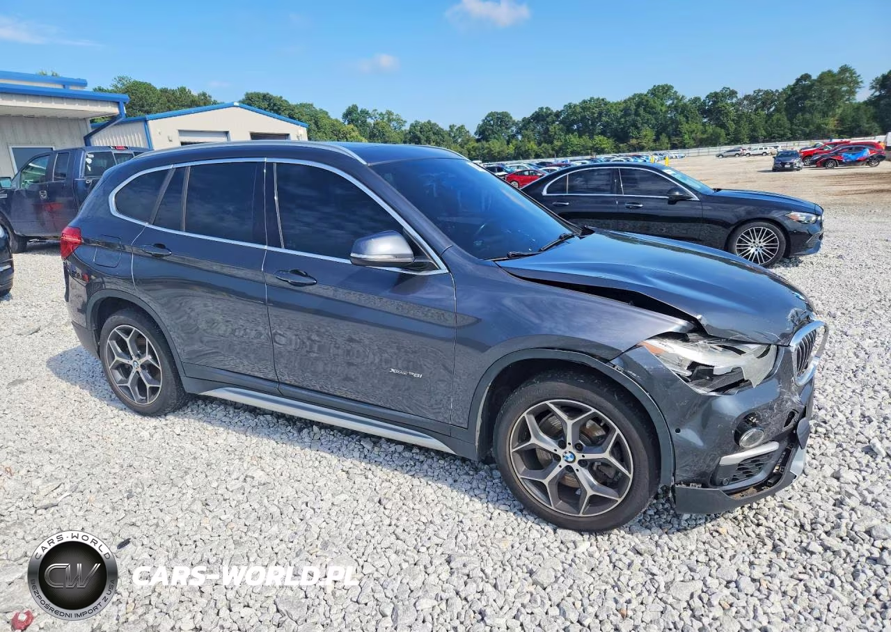 2018 BMW X1 xDrive28I VIN:WBXHT3Z35J4A66374 - 4