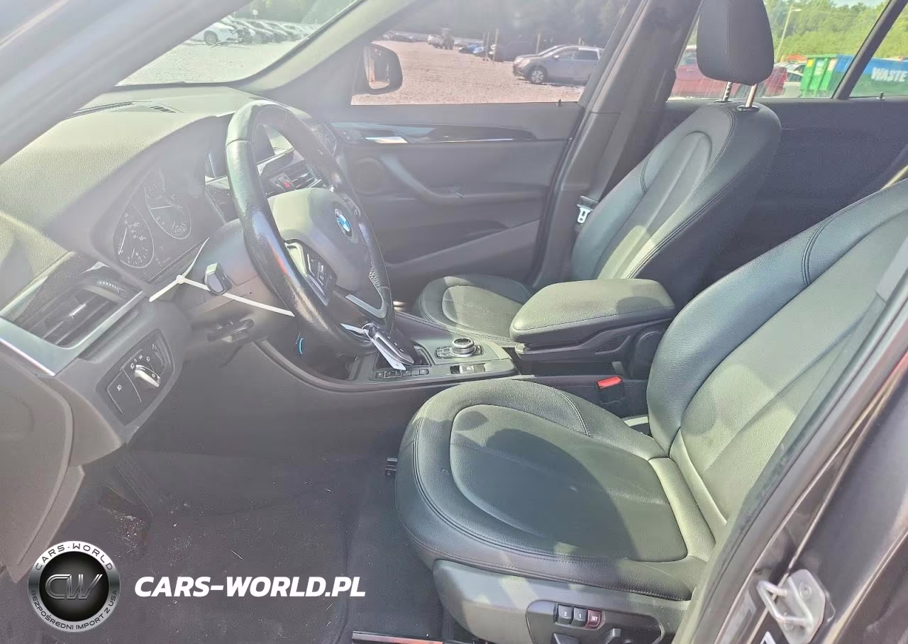 2018 BMW X1 xDrive28I VIN:WBXHT3Z35J4A66374 - 7