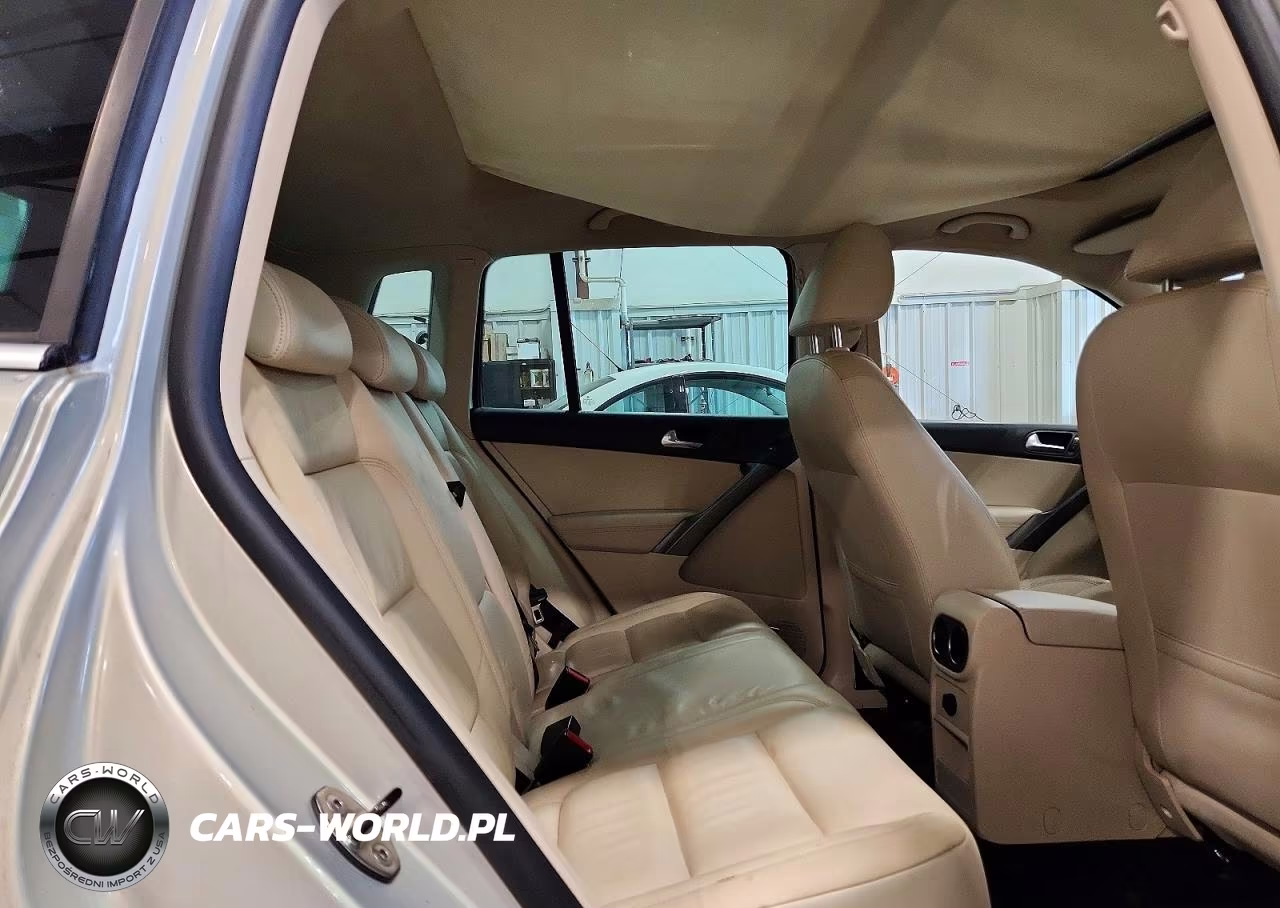 2010 Volkswagen Tiguan Se VIN:WVGBV7AX3AW511548 - 11