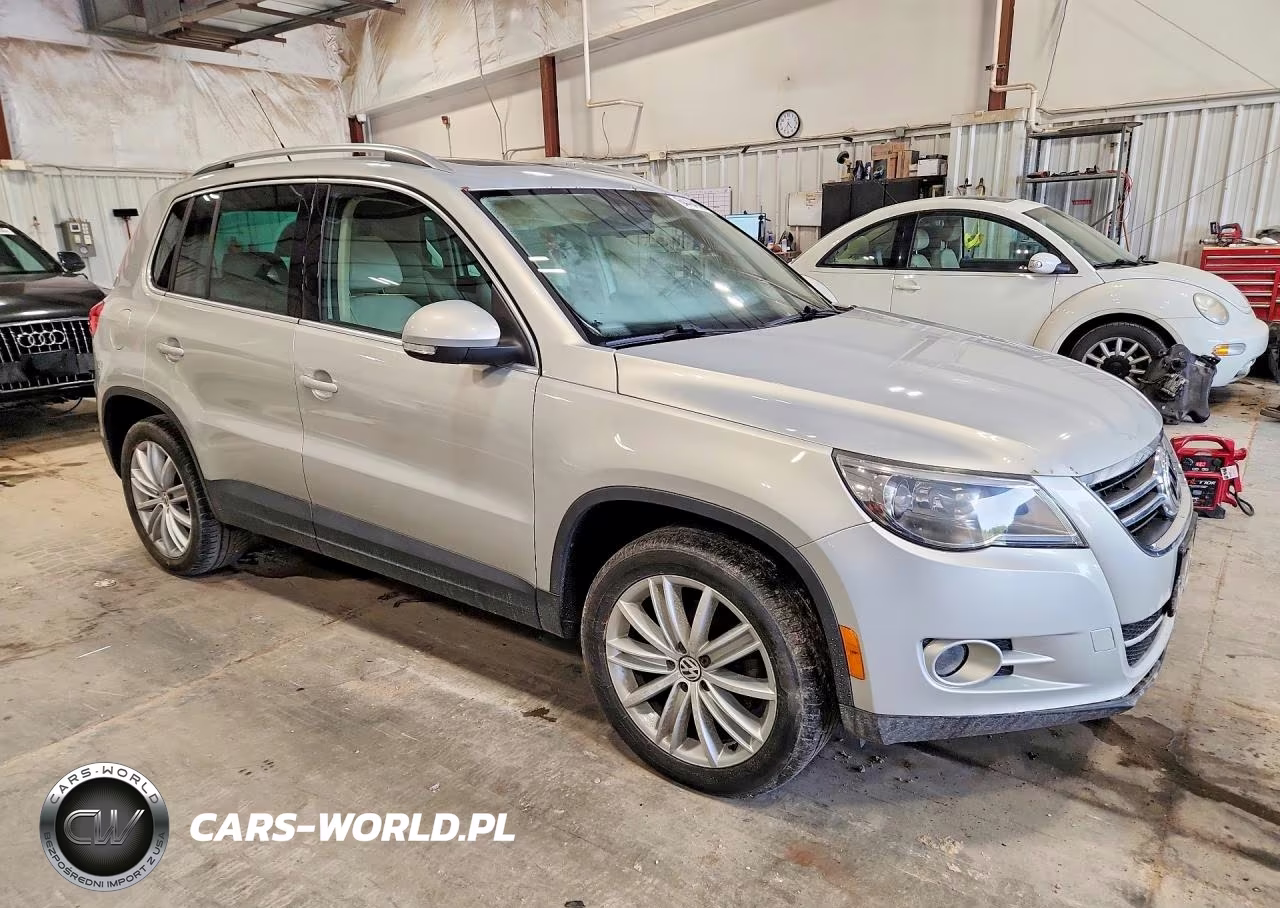 2010 Volkswagen Tiguan Se VIN:WVGBV7AX3AW511548 - 4