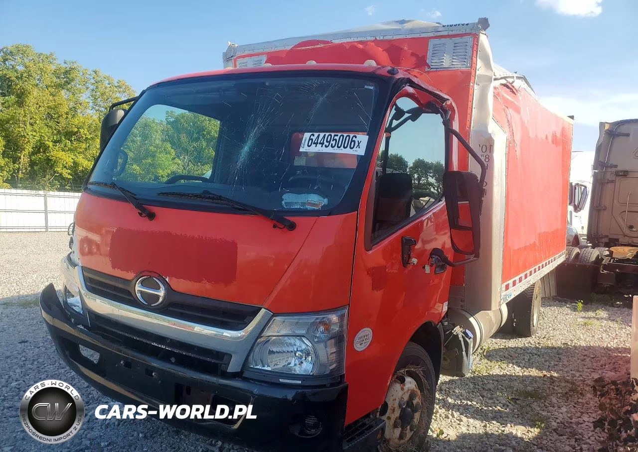 2018 Hino 195 Box Truck