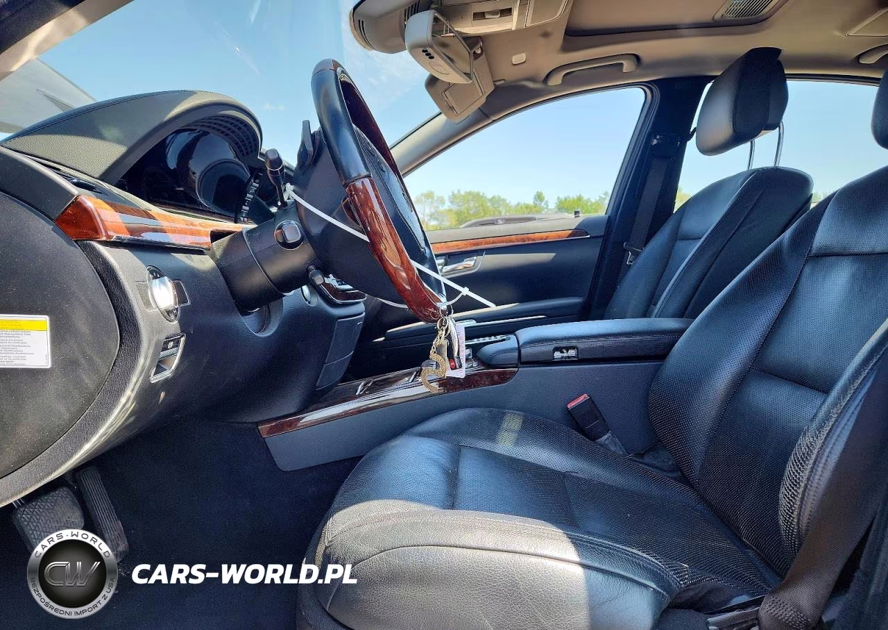2010 Mercedes-Benz S 550 VIN:WDDNG7BB7AA356987 - 7