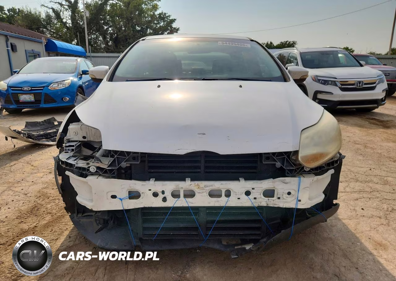 2013 Ford Focus Titanium VIN:1FADP3J21DL144732 - 5