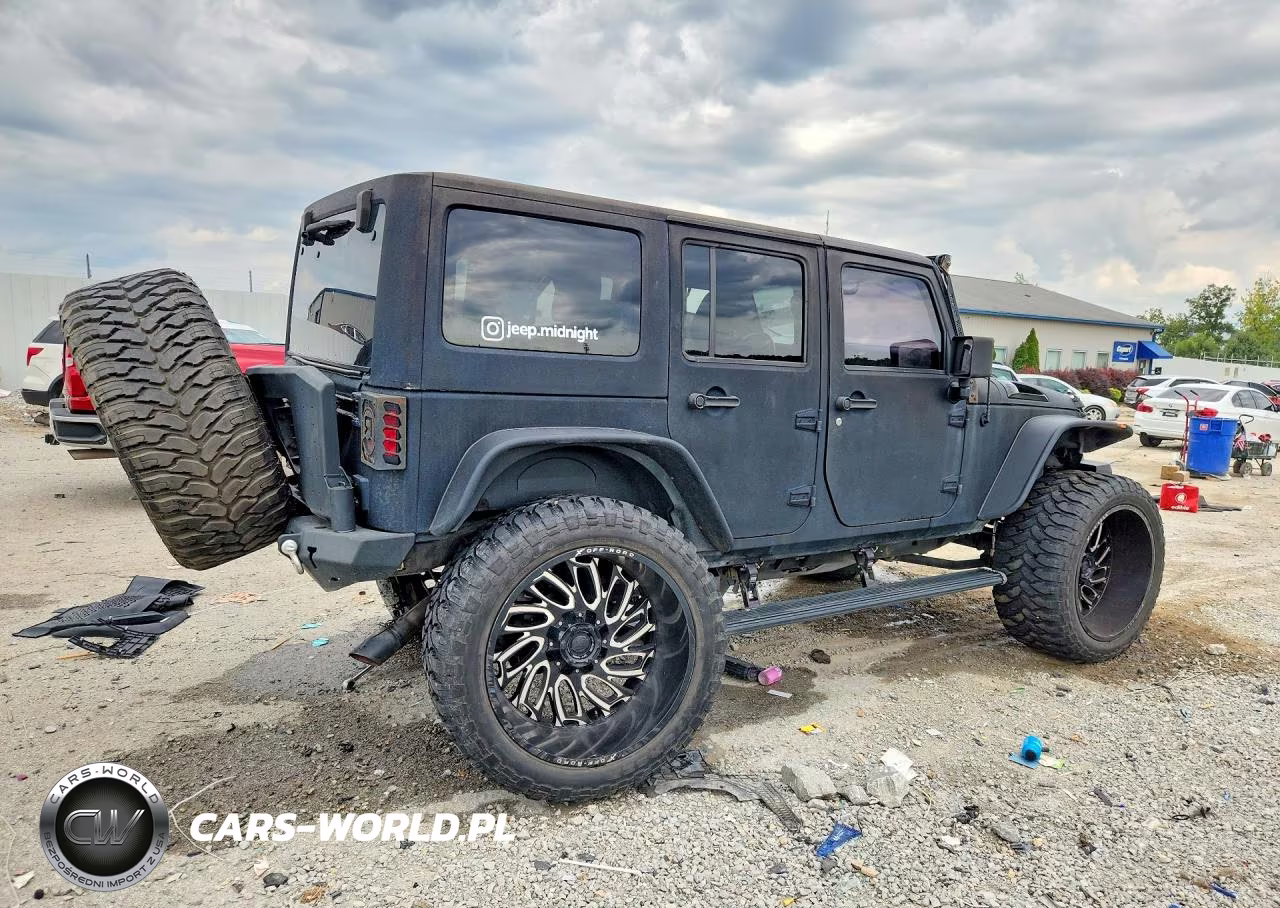 2017 Jeep Wrangler Unlimited Sport VIN:1C4BJWDG5HL627030 - 3