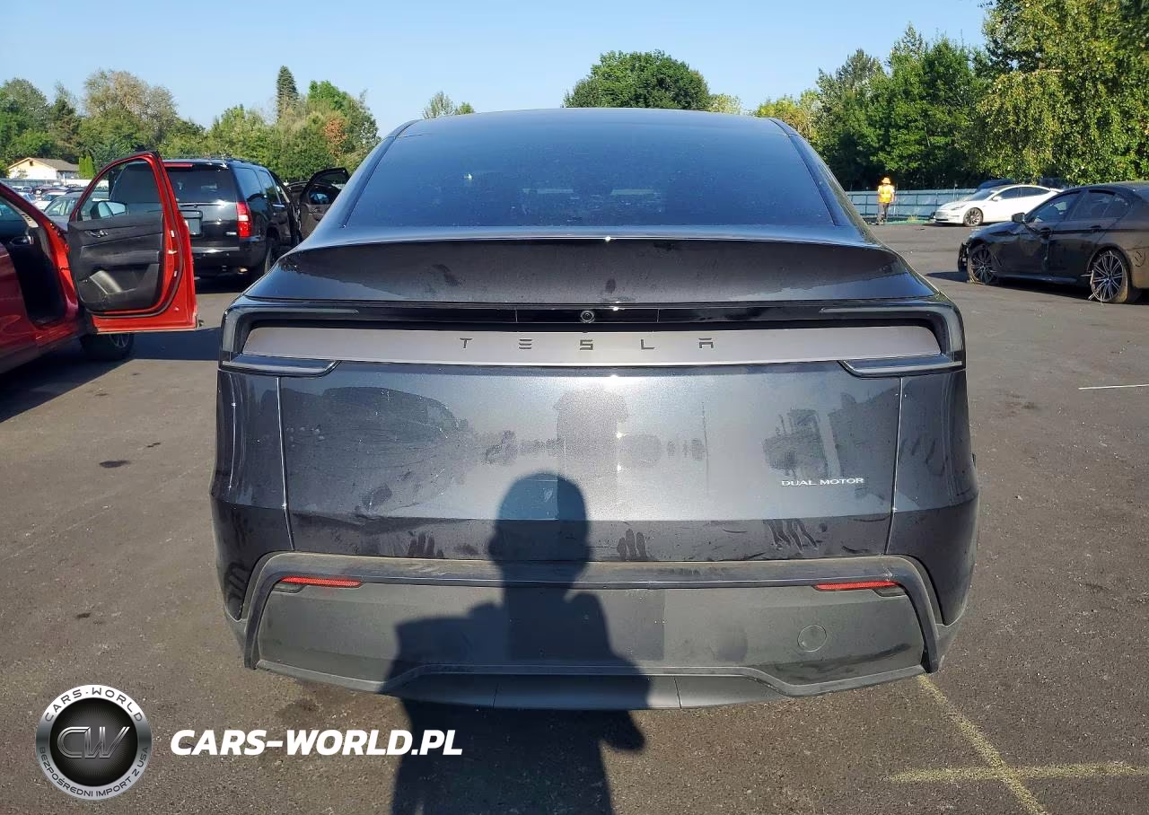 2026 Tesla Model Y VIN:7SAYGDEE2TF408163 - 6