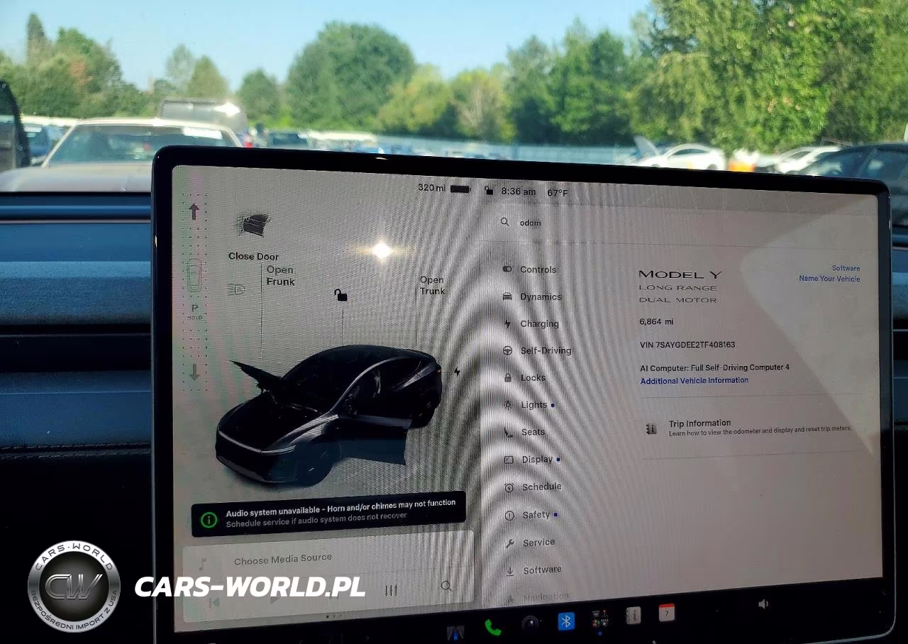 2026 Tesla Model Y VIN:7SAYGDEE2TF408163 - 9