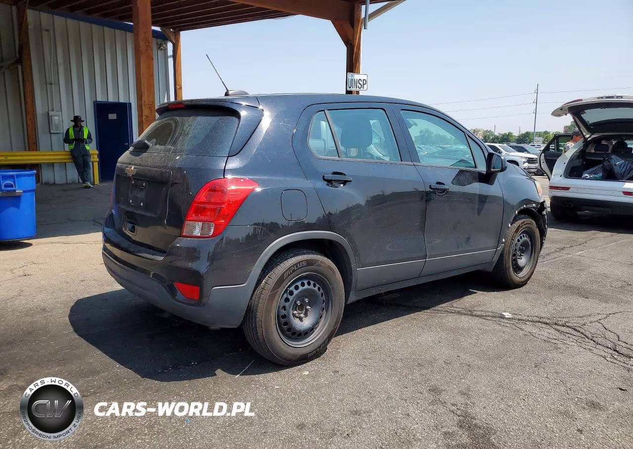 2018 Chevrolet Trax Ls VIN:3GNCJKSB4JL306473 - 3