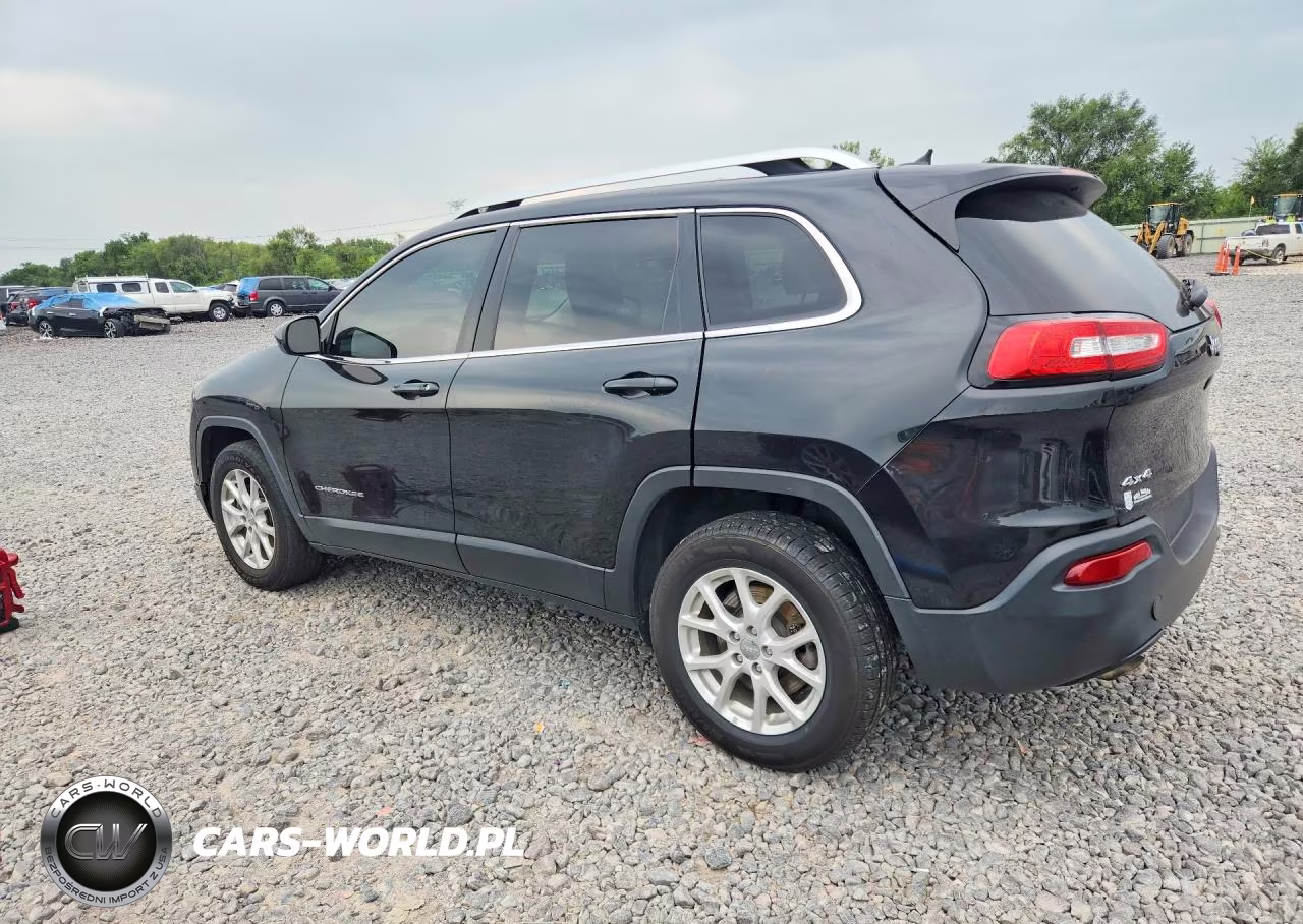2015 Jeep Cherokee Latitude VIN:1C4PJMCB7FW733894 - 2