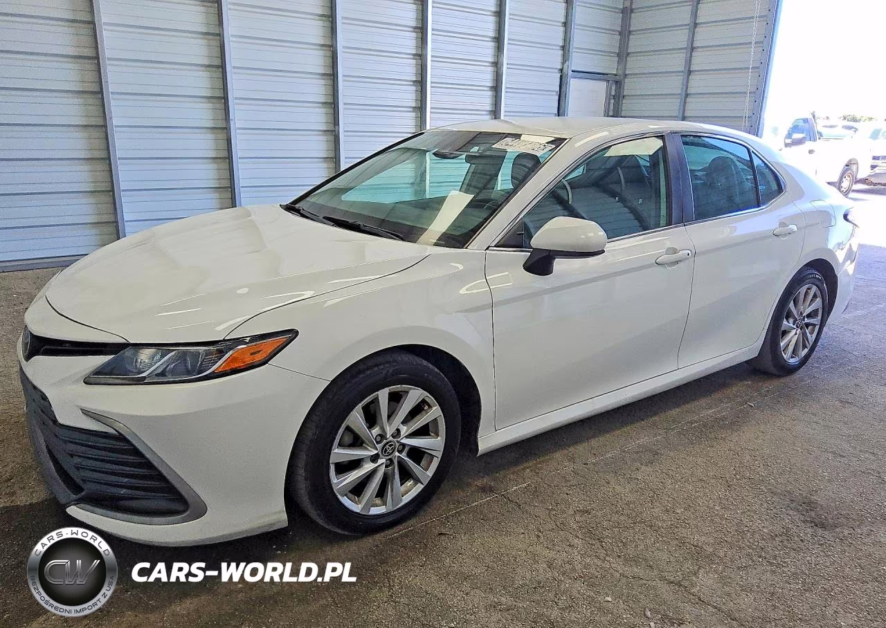 2021 Toyota Camry Le