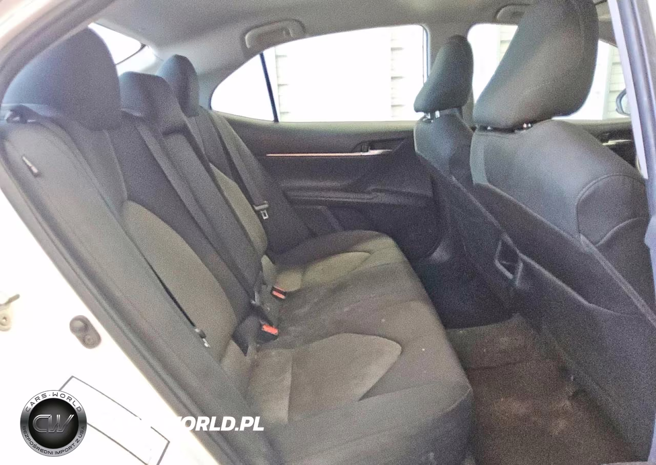 2021 Toyota Camry Le VIN:4T1C11AK9MU457822 - 10