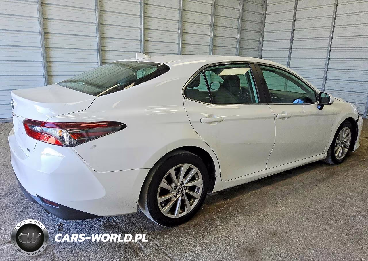 2021 Toyota Camry Le VIN:4T1C11AK9MU457822 - 3