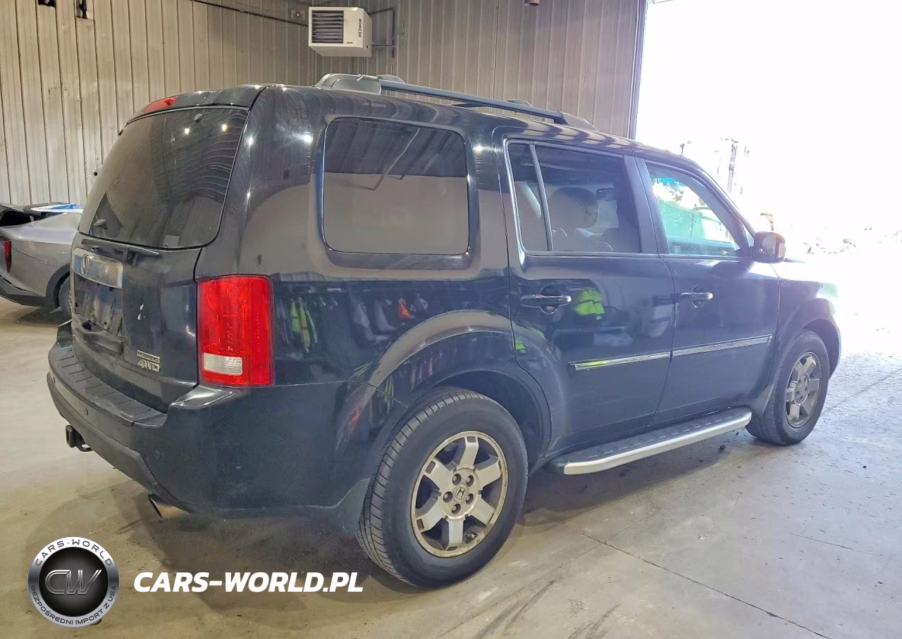 2011 Honda Pilot Touring VIN:5FNYF4H98BB028192 - 3