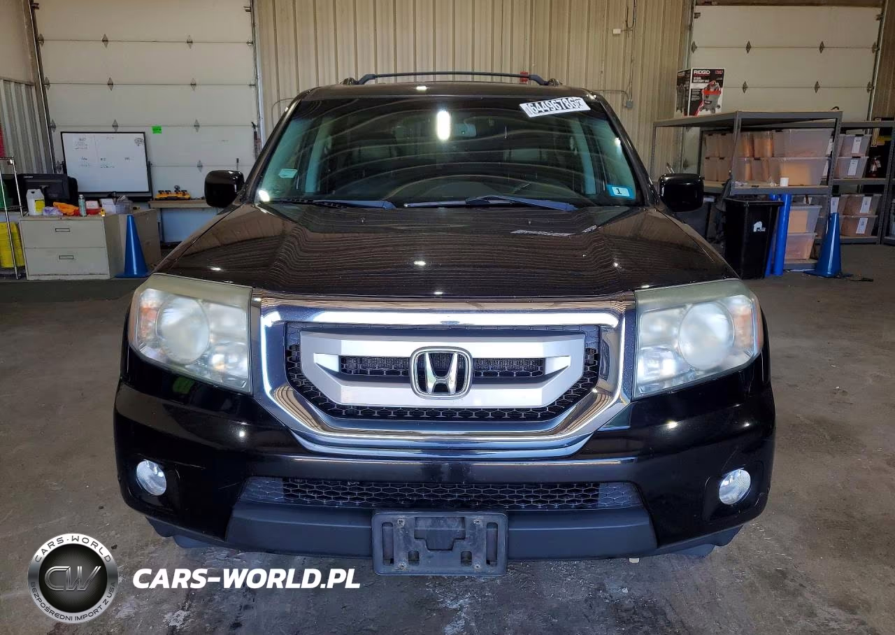 2011 Honda Pilot Touring VIN:5FNYF4H98BB028192 - 5