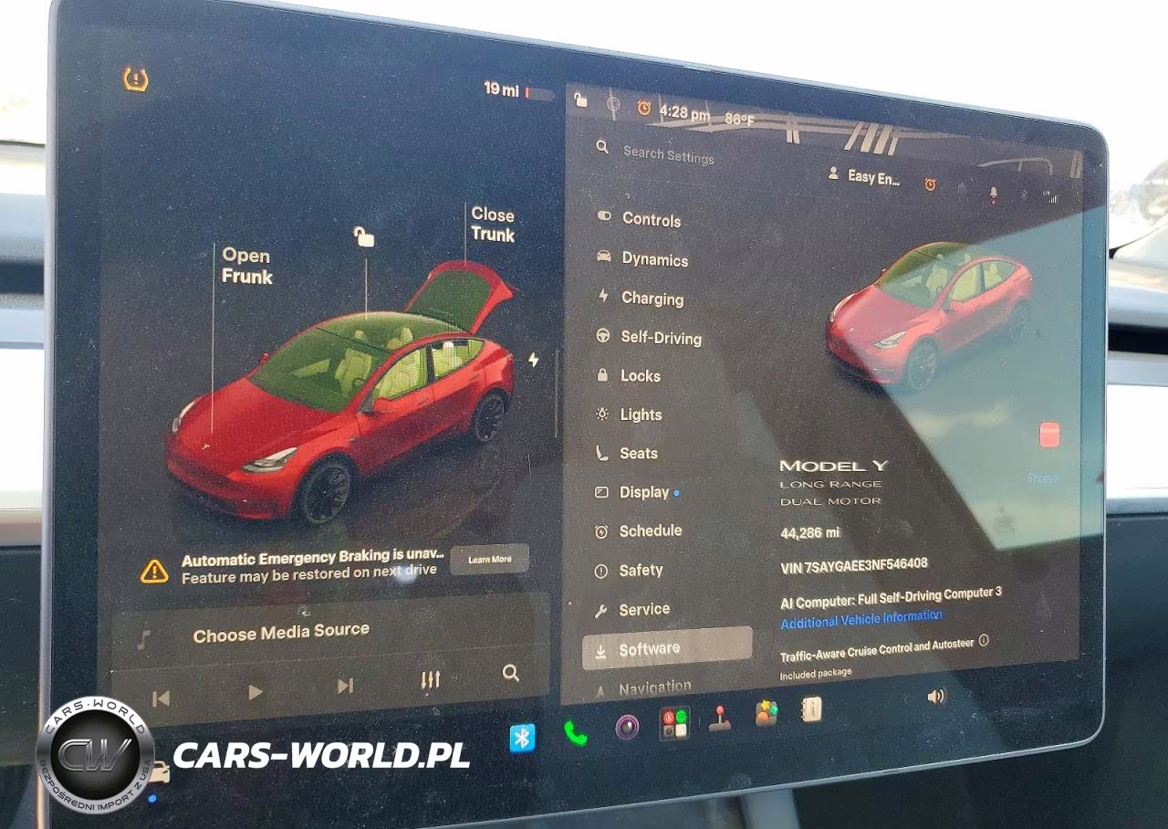 2022 Tesla Model Y VIN:7SAYGAEE3NF546408 - 9