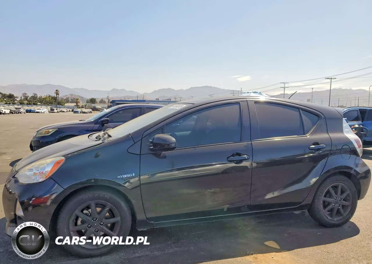 2014 Toyota Prius C Four