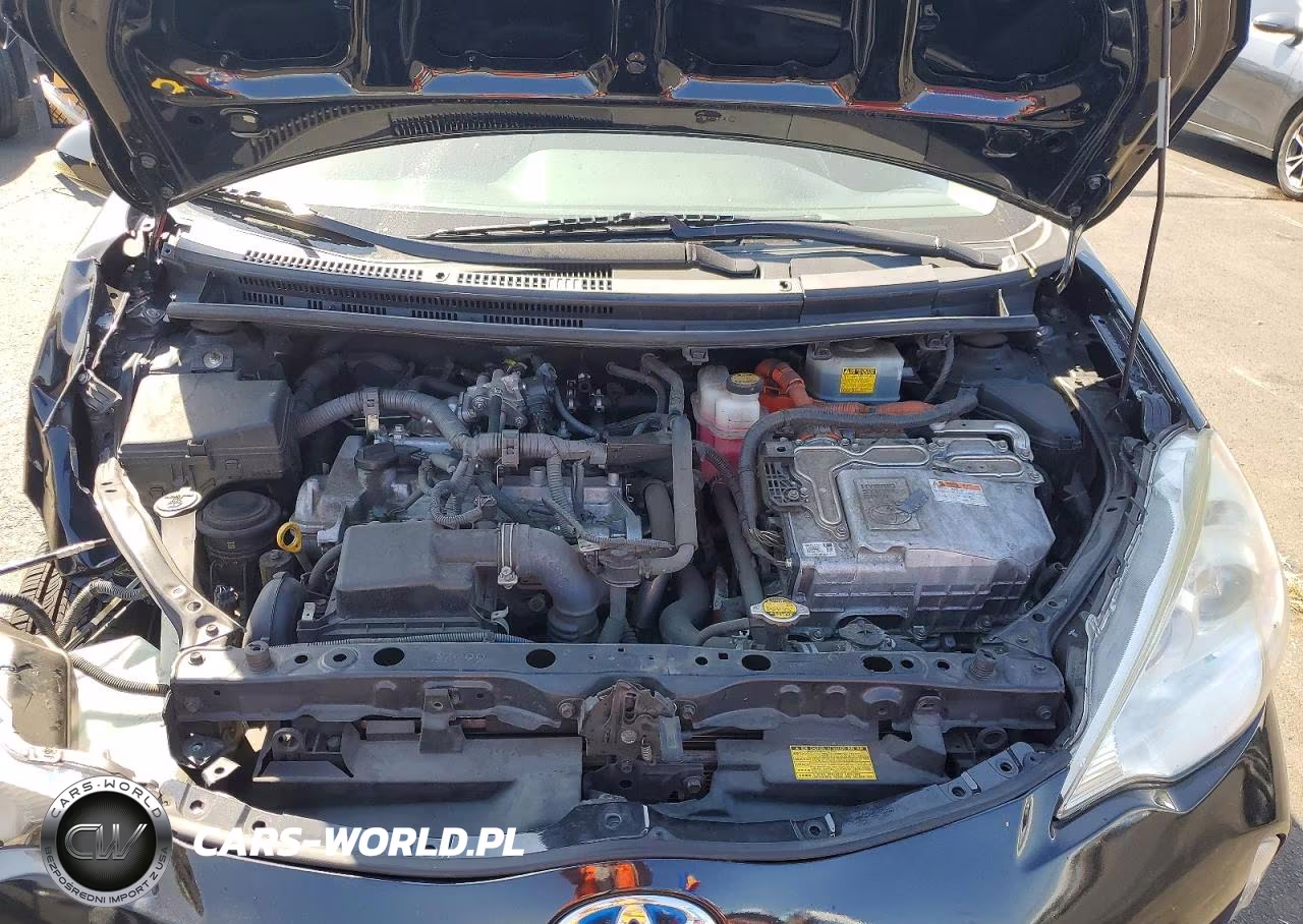 2014 Toyota Prius C Four VIN:JTDKDTB35E1060511 - 11