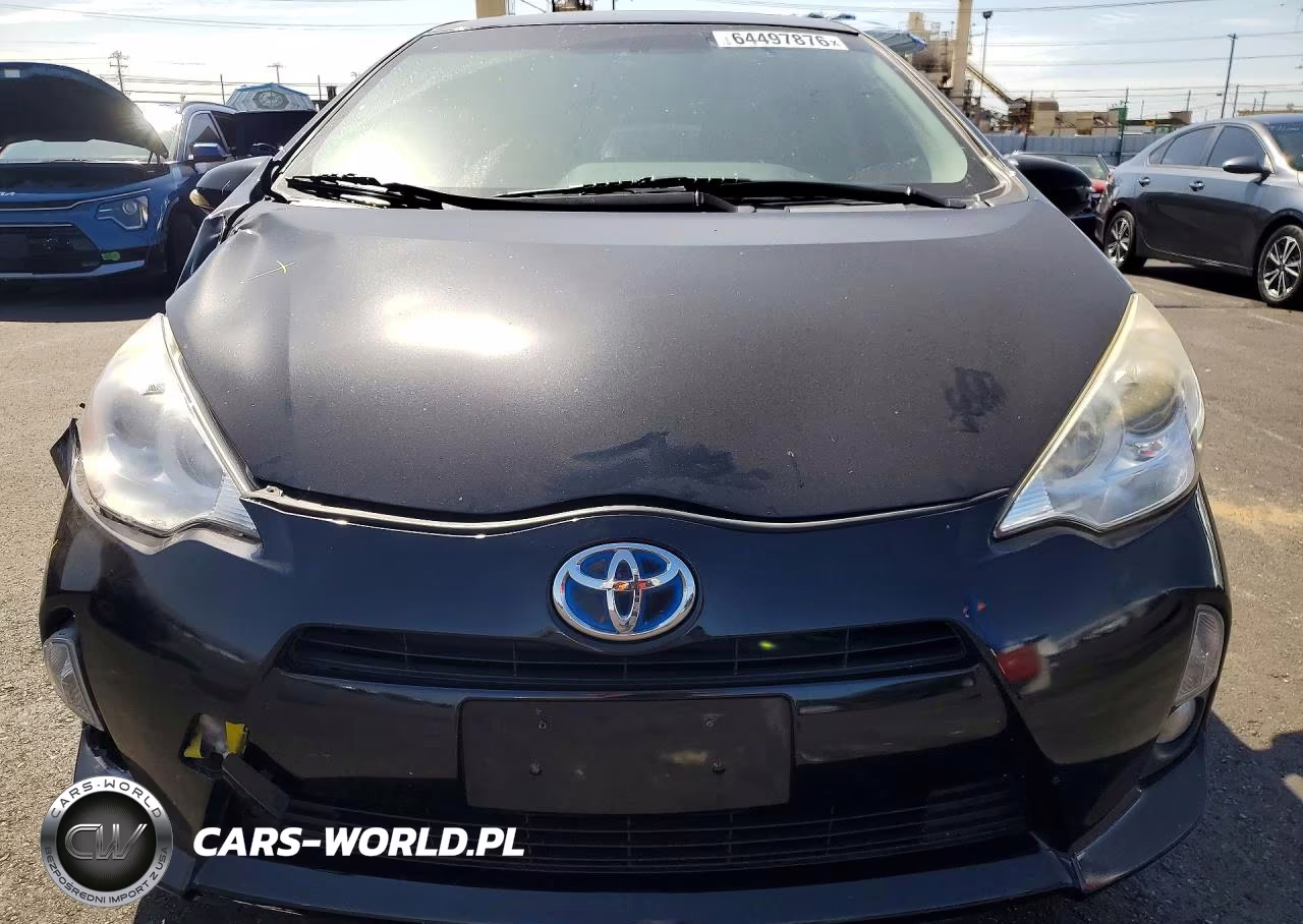 2014 Toyota Prius C Four VIN:JTDKDTB35E1060511 - 5