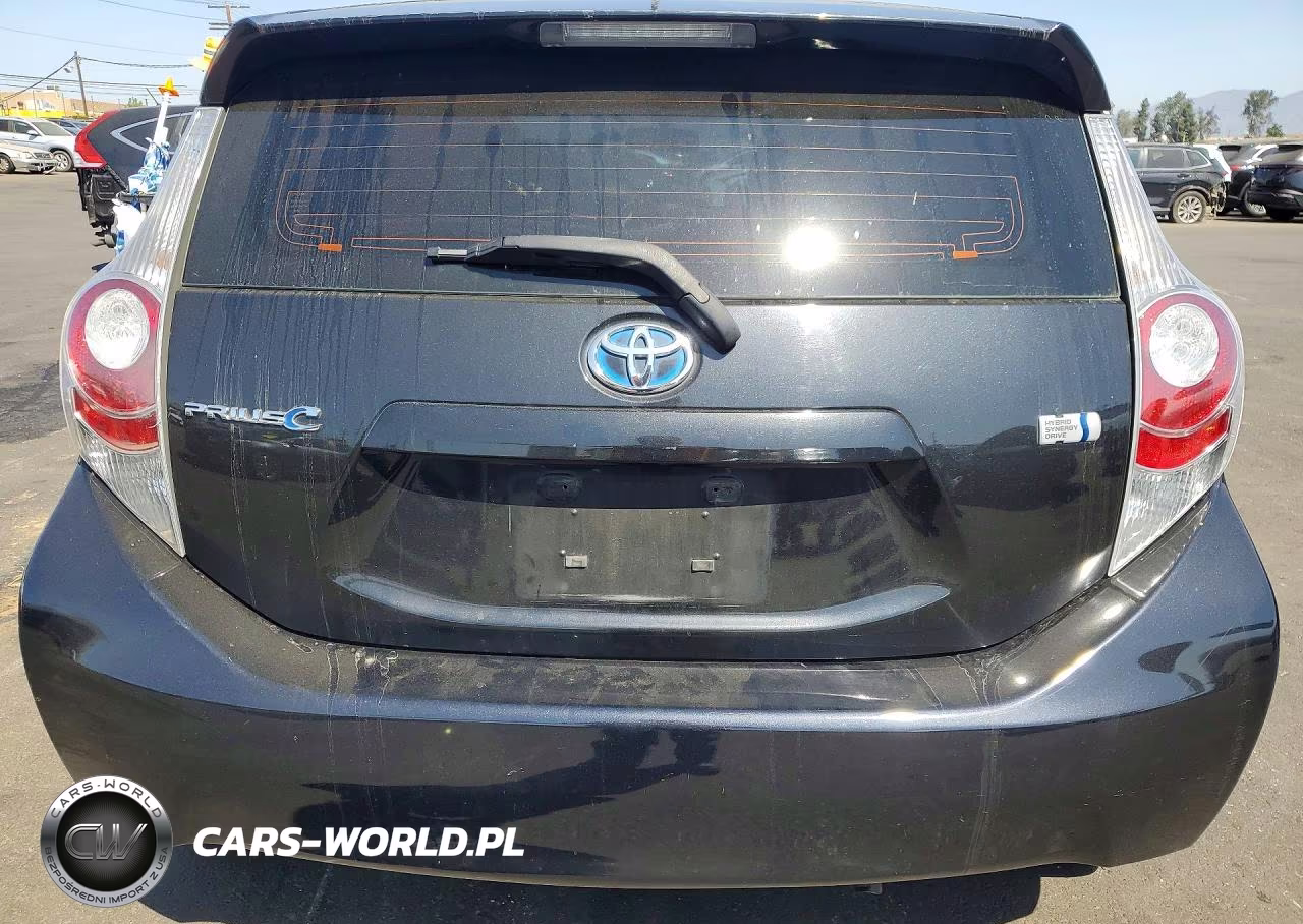 2014 Toyota Prius C Four VIN:JTDKDTB35E1060511 - 6
