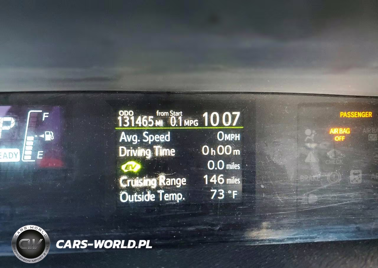 2014 Toyota Prius C Four VIN:JTDKDTB35E1060511 - 9