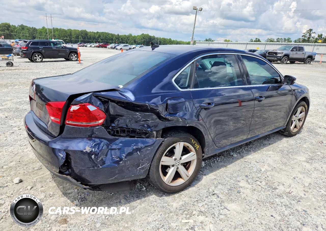 2014 Volkswagen Passat Se VIN:1VWBS7A34EC094553 - 3