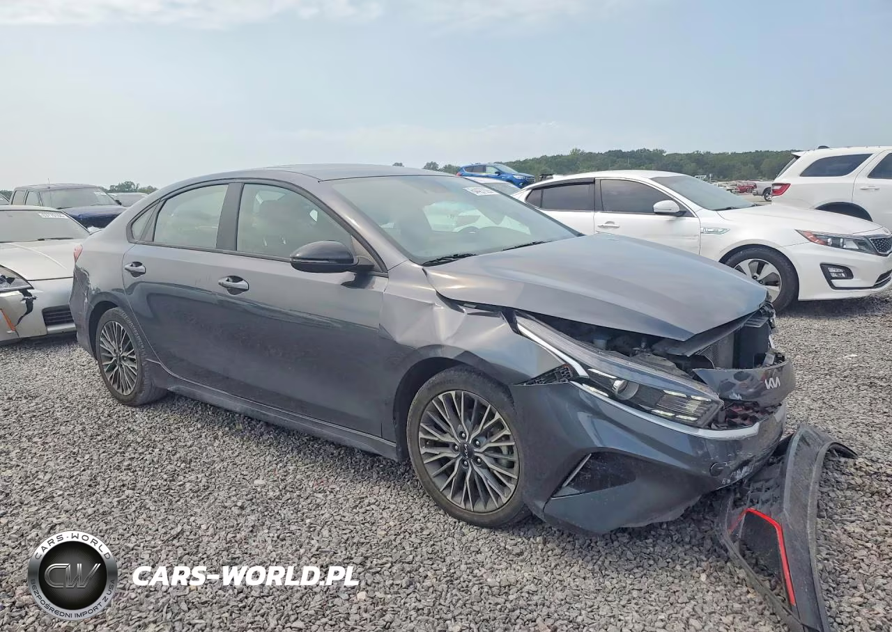 2024 Kia Forte Gt Line VIN:3KPF54AD6RE713445 - 4