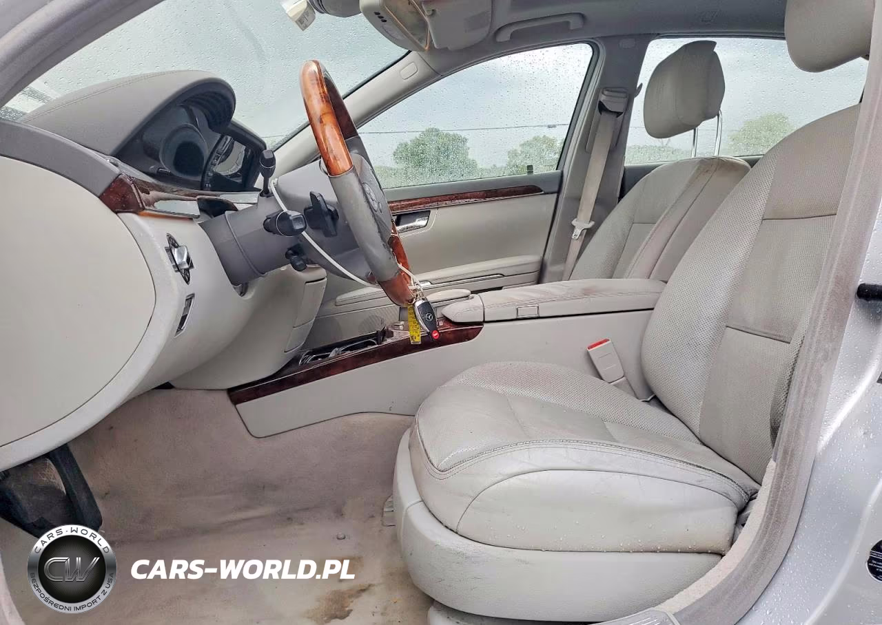 2010 Mercedes-Benz S 550 4Matic VIN:WDDNG8GBXAA283564 - 7