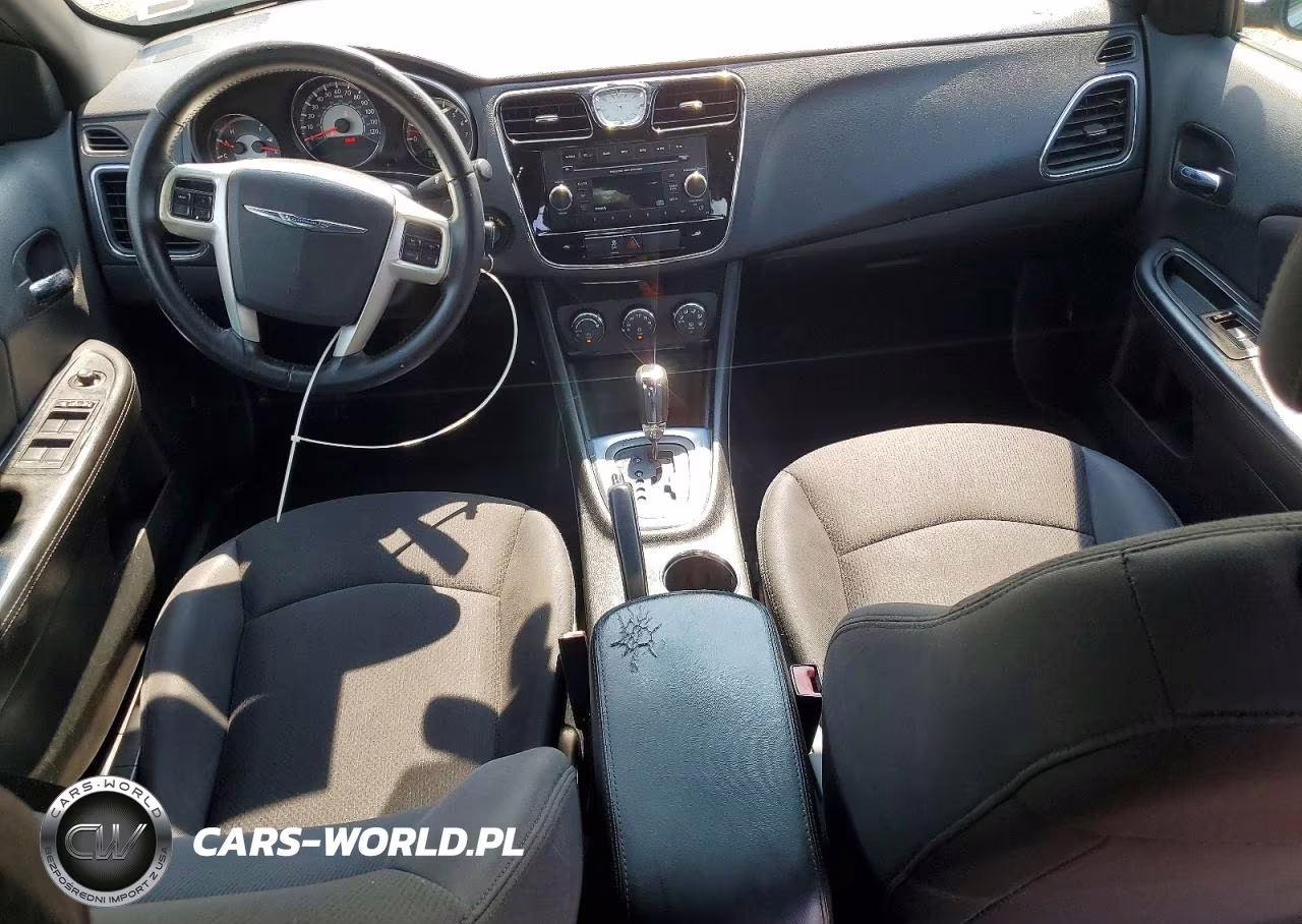 2014 Chrysler 200 Touring VIN:1C3CCBBG4EN106749 - 8