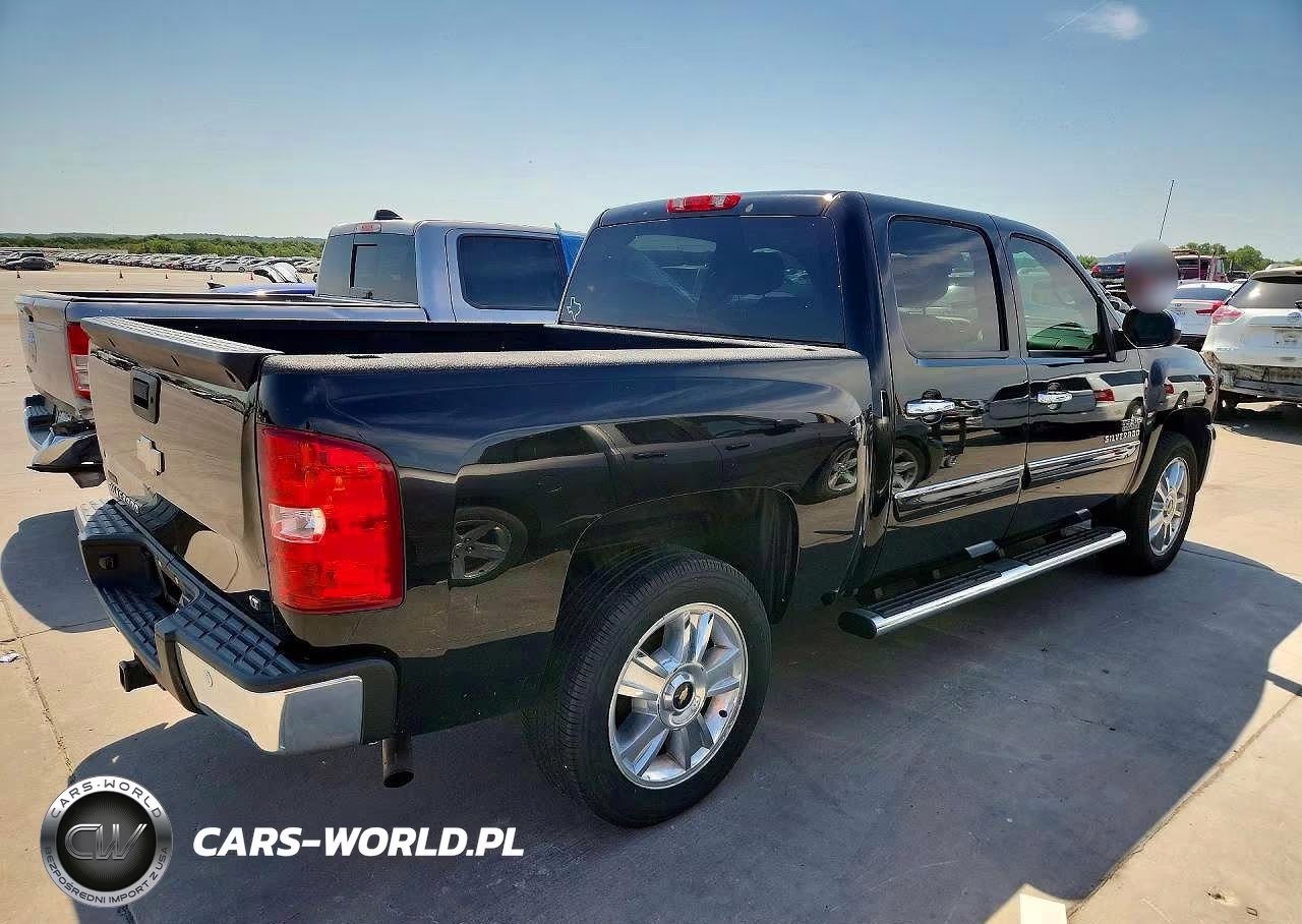 2013 Chevrolet Silverado C1500 Lt VIN:3GCPCSE06DG183724 - 3