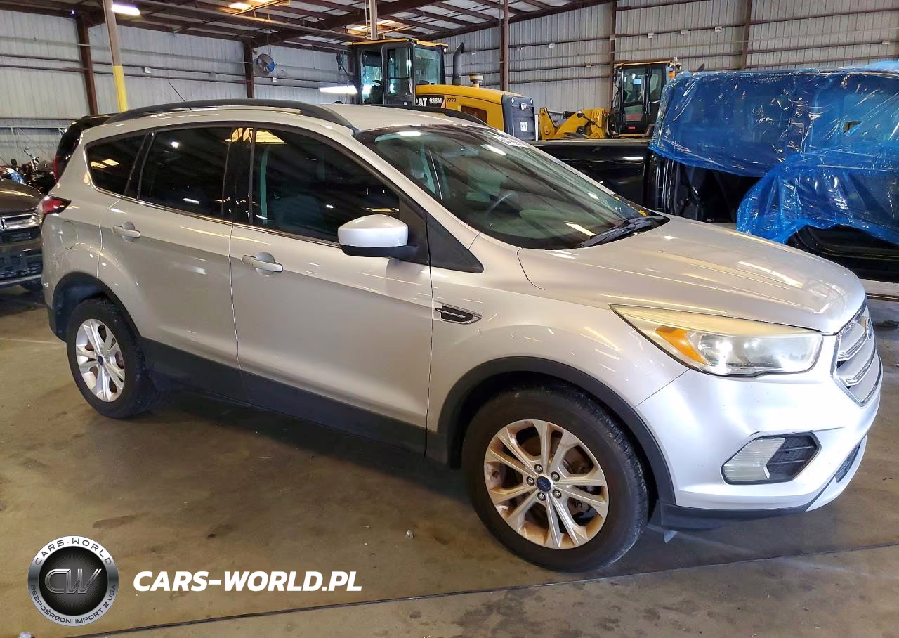 2018 Ford Escape Se VIN:1FMCU0GDXJUA43499 - 4