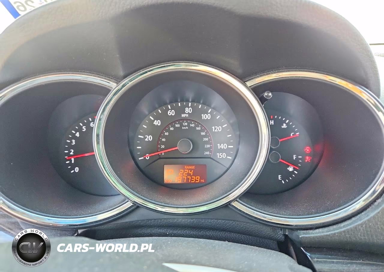 2013 Kia Sorento Lx VIN:5XYKT3A16DG378090 - 9