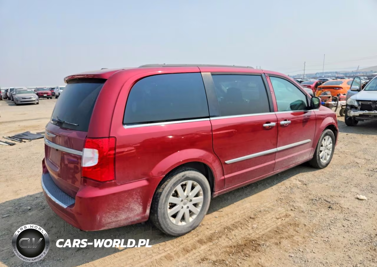 2016 Chrysler Town & Country Touring VIN:2C4RC1BG2GR111793 - 3