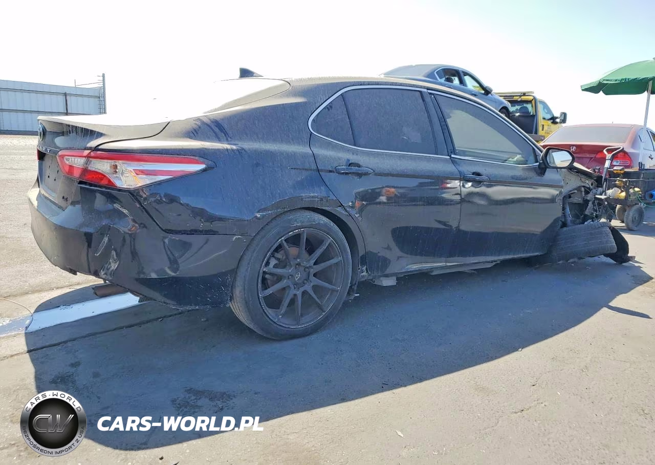 2019 Toyota Camry -Le- VIN:4T1B11HK1KU231529 - 3