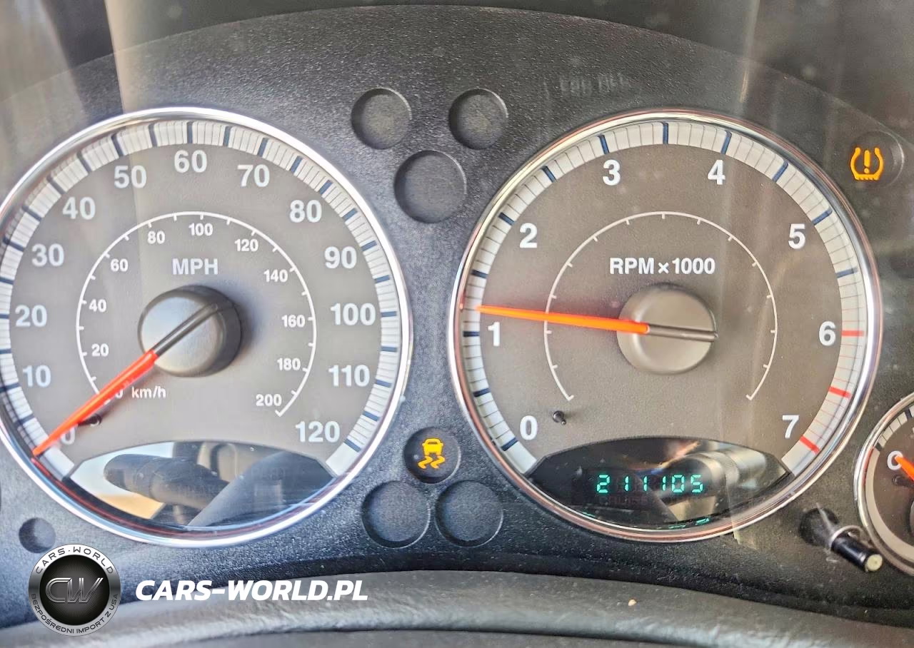 2007 Jeep Liberty Limited VIN:1J4GL58K77W669893 - 9
