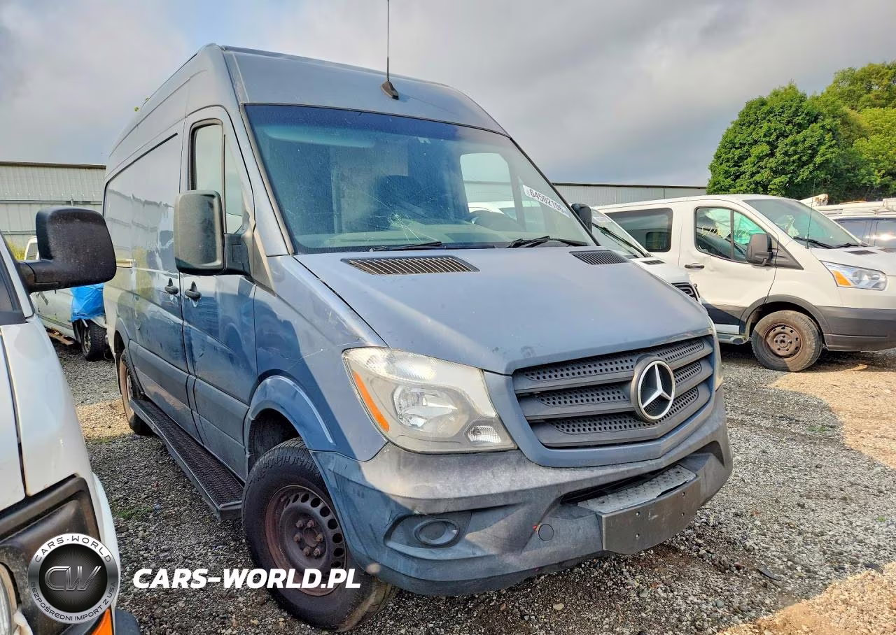 2018 Mercedes-Benz Sprinter 2500 Delivery Van VIN:WD3PE7CD9JP645921 - 4