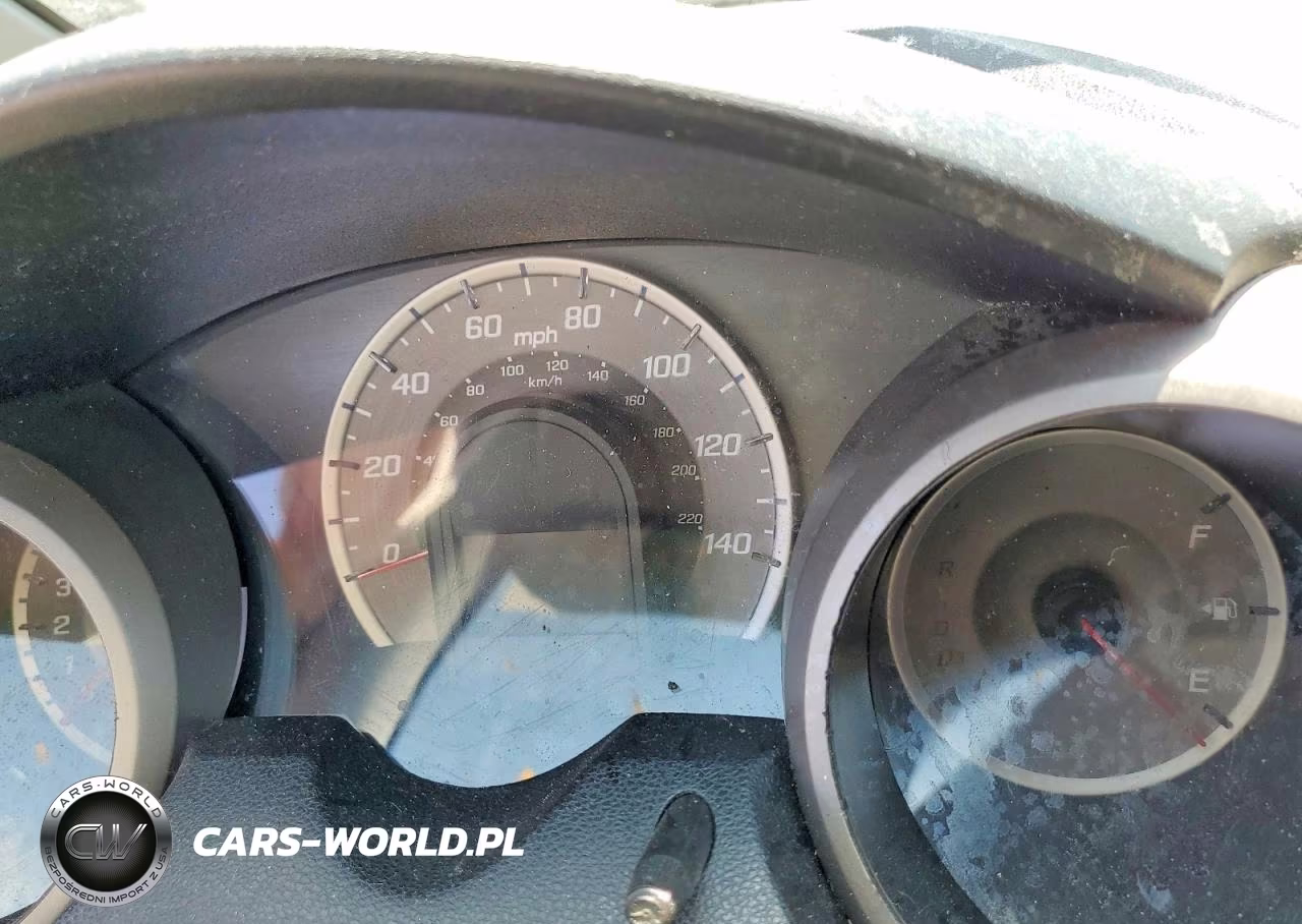 2011 Honda Fit VIN:JHMGE8H30BS010983 - 9