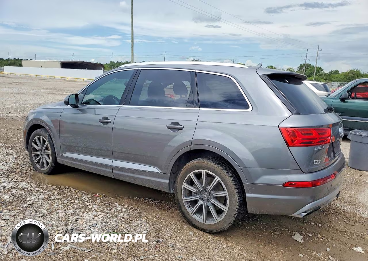 2017 Audi Q7 Premium Plus VIN:WA1LAAF75HD000370 - 2