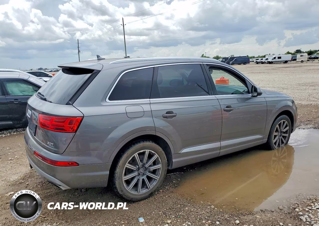 2017 Audi Q7 Premium Plus VIN:WA1LAAF75HD000370 - 3