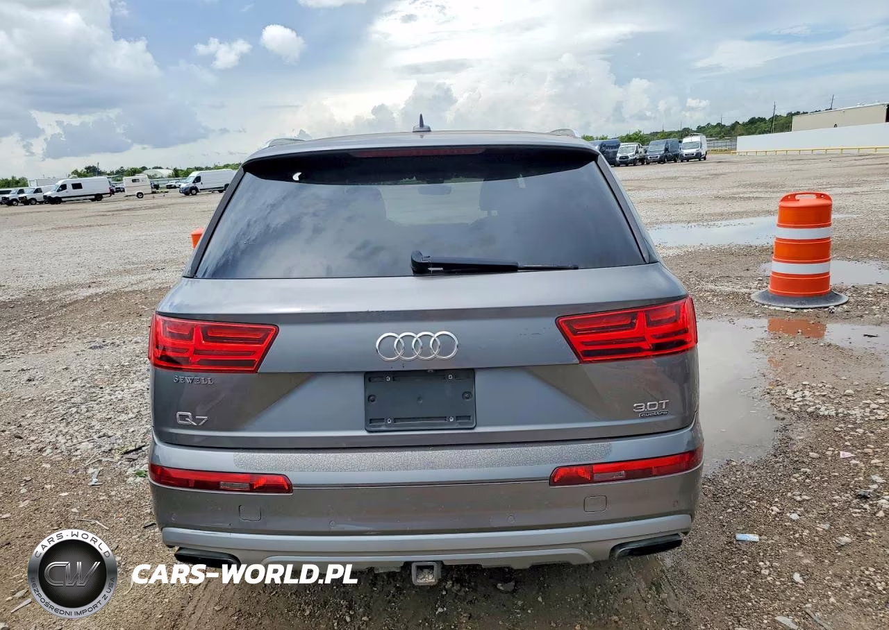 2017 Audi Q7 Premium Plus VIN:WA1LAAF75HD000370 - 6