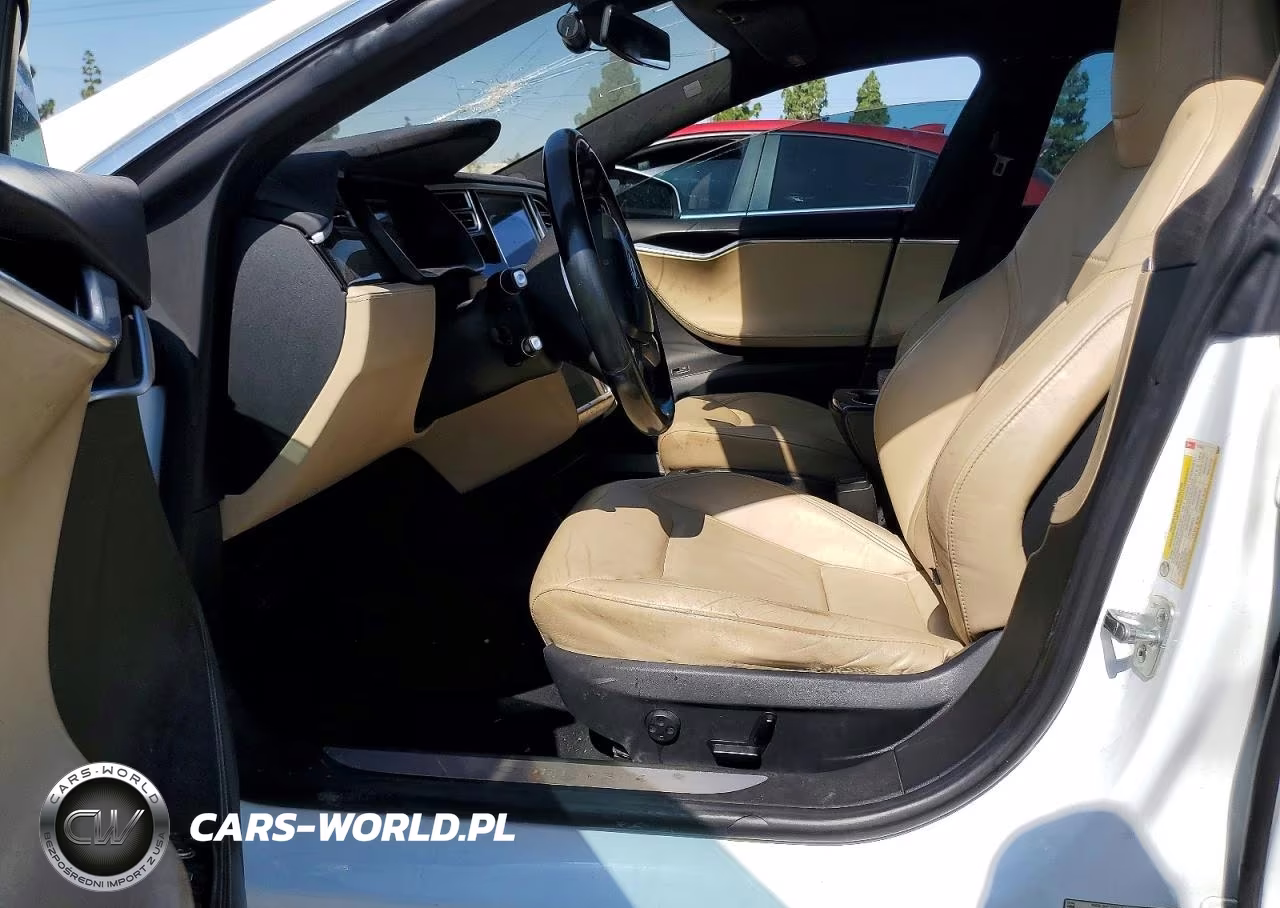 2015 Tesla Model S VIN:5YJSA1E12FF115562 - 7