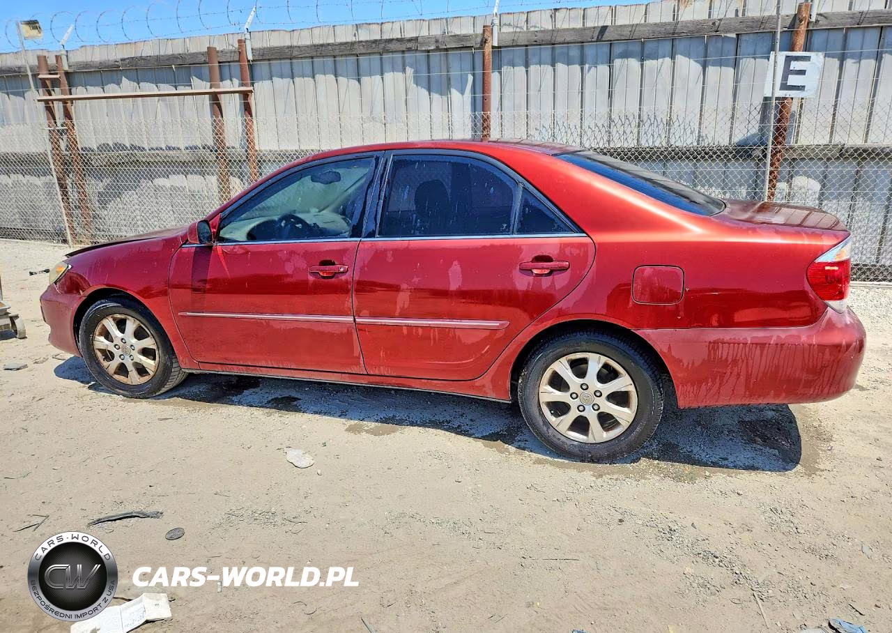 2005 Toyota Camry Xle VIN:4T1BE30K45U004528 - 2
