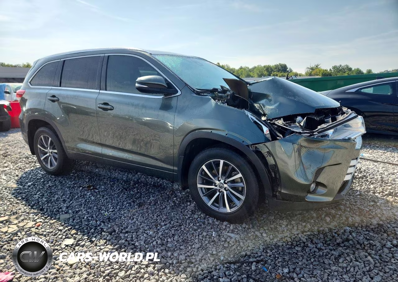 2017 Toyota Highlander Xle VIN:5TDJZRFH5HS438923 - 4
